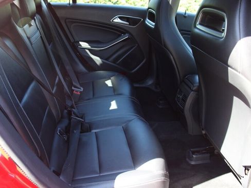 Used 2018 Mercedes-Benz CLA 250 image 6
