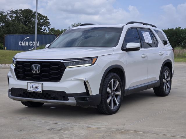 Used 2024 Honda Pilot Touring image 4