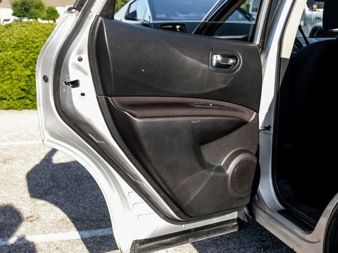 Used 2015 Nissan Rogue S w/ Convenience Package image 43