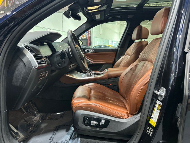 Used 2019 BMW X5 xDrive50i w/ M Sport Package AWD/4WD image 39