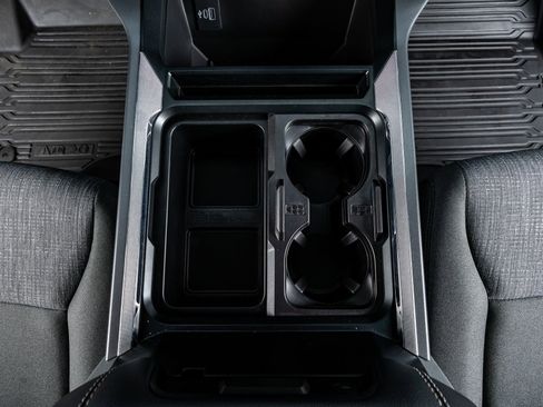 Used 2025 Ford F250 XLT w/ Black Appearance Package image 28