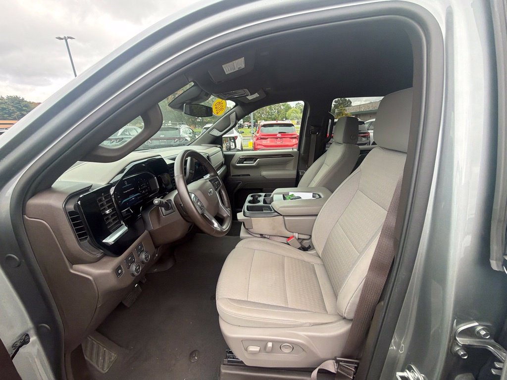 Used 2026 Chevrolet Silverado 1500 RST AWD/4WD image 15