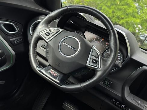 Used 2016 Chevrolet Camaro SS RWD image 14
