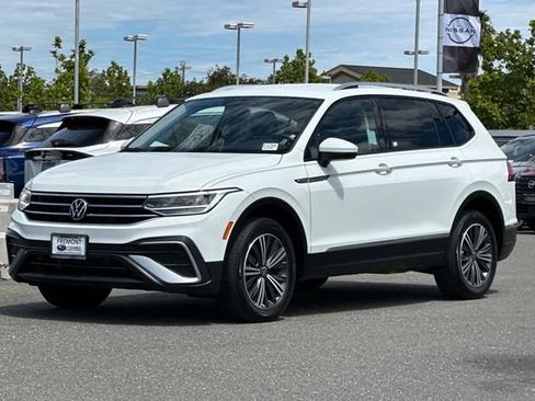 Used 2024 Volkswagen Tiguan Wolfsburg Edition AWD/4WD image 8