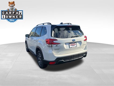 Used 2024 Subaru Forester Premium image 7