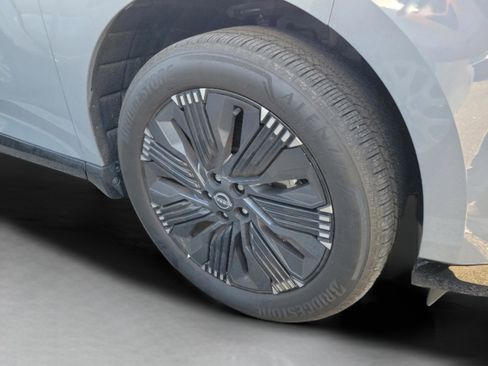 Used 2025 Nissan Murano Platinum w/ Cargo Package image 25