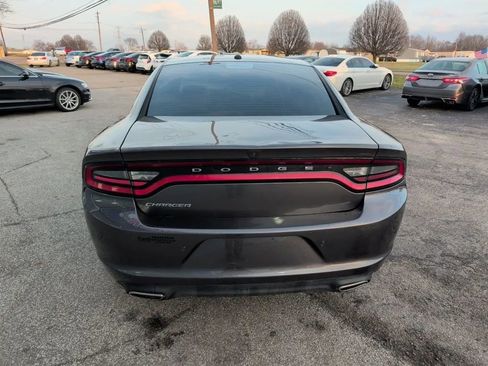 Used 2020 Dodge Charger SXT w/ Leather Interior Group image 9