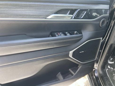 Used 2024 Jeep Wagoneer L Series II w/ Flexible Seating Group image 13