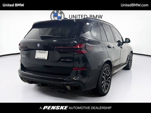 Used 2025 BMW X5 xDrive50e w/ M Sport Package AWD/4WD image 5