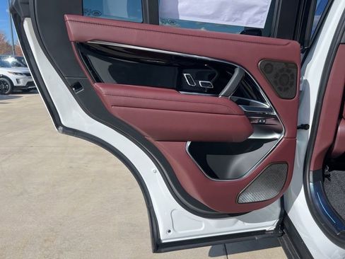 New 2025 Land Rover Range Rover Autobiography AWD/4WD image 12