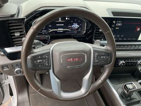 Used 2022 GMC Sierra 1500 SLT w/ SLT Premium Plus Package AWD/4WD image 13