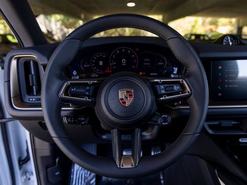 New 2025 Porsche Cayenne S image 30