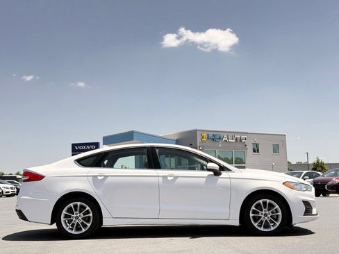 Used 2019 Ford Fusion SE FWD image 5