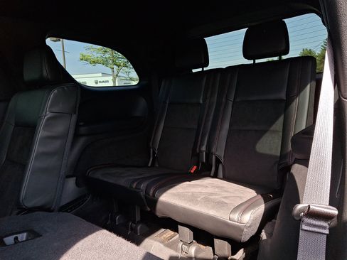 Certified 2022 Dodge Durango R/T w/ Tow 'N Go Package AWD/4WD image 11