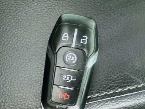 Used 2017 Ford F150 Lariat image 37