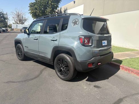 Used 2017 Jeep Renegade Trailhawk image 4