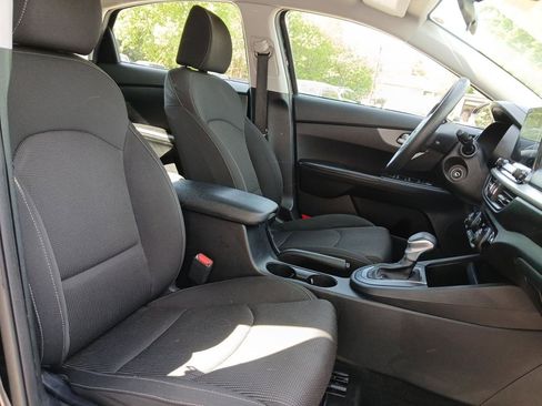 Used 2019 Kia Forte LXS image 16