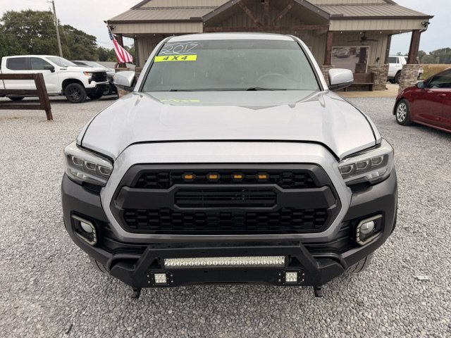 Used 2017 Toyota Tacoma TRD Off-Road w/ Tow Package (A/T) AWD/4WD image 4
