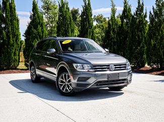 Used 2019 Volkswagen Tiguan SE w/ Panoramic Sunroof Package AWD/4WD video 2