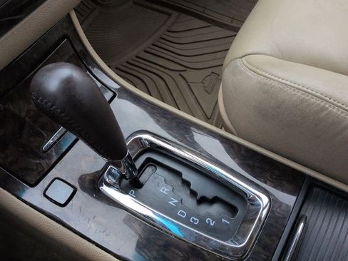 Used 2008 Cadillac DTS w/ Sun And Sound Package image 26