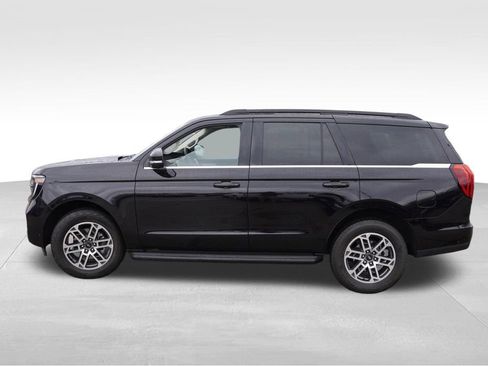 Used 2025 Ford Expedition Active AWD/4WD image 9