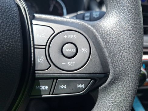 Used 2025 Toyota RAV4 XLE FWD image 20