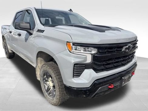 Used 2024 Chevrolet Silverado 1500 LT Trail Boss w/ Convenience Package II AWD/4WD image 10