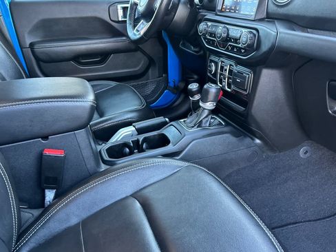 Used 2021 Jeep Wrangler Unlimited Sahara w/ Cold Weather Group image 16