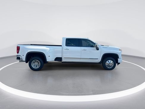 Used 2025 Chevrolet Silverado 3500 High Country w/ High Country Premium Package AWD/4WD image 10