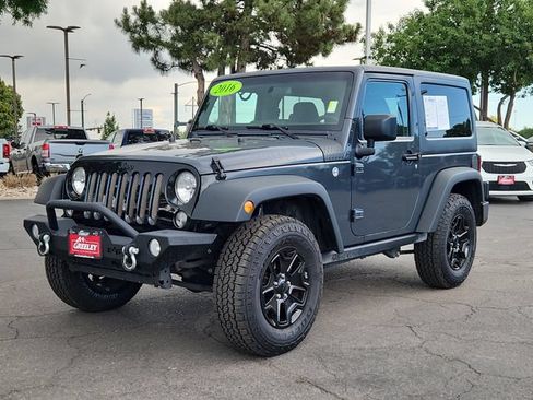 Used 2016 Jeep Wrangler Sport AWD/4WD image 4