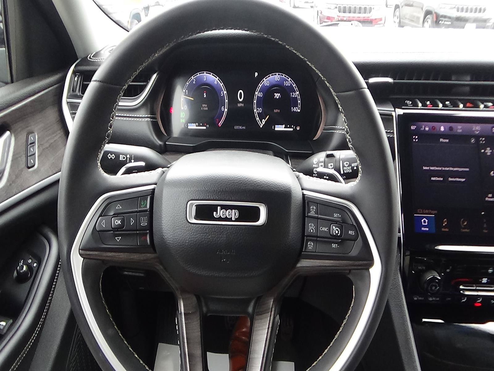 Used 2023 Jeep Grand Cherokee L Limited AWD/4WD image 20