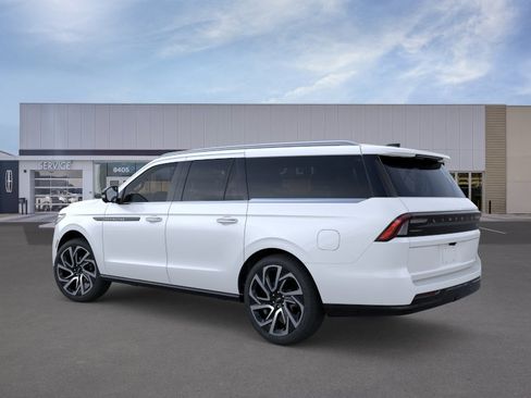 New 2026 Lincoln Navigator L Black Label AWD/4WD image 4