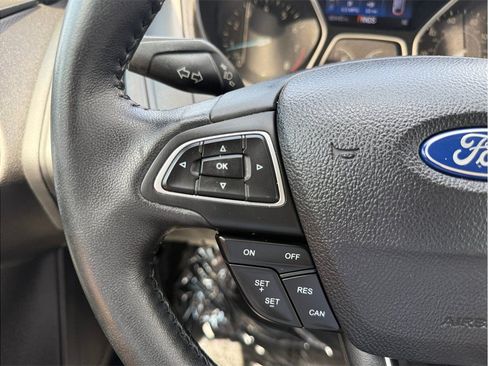 Used 2016 Ford Focus SE w/ Equipment Group 201A FWD image 22