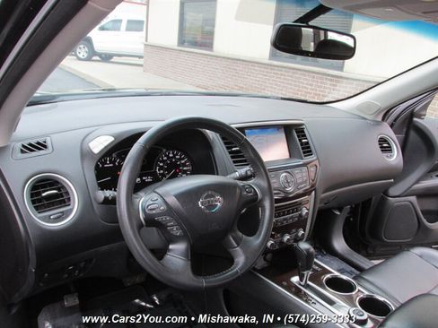 Used 2015 Nissan Pathfinder SL w/ SL Premium Package AWD/4WD image 12