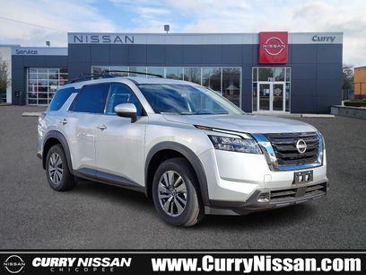 New 2025 Nissan Pathfinder SV w/ SV Premium Package