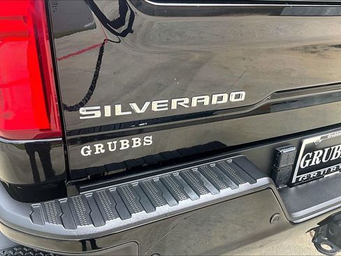 Used 2024 Chevrolet Silverado 2500 High Country w/ High Country Premium Package AWD/4WD image 42