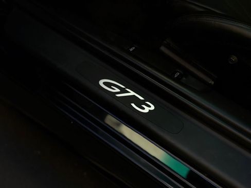 Used 2004 Porsche 911 GT3 image 43
