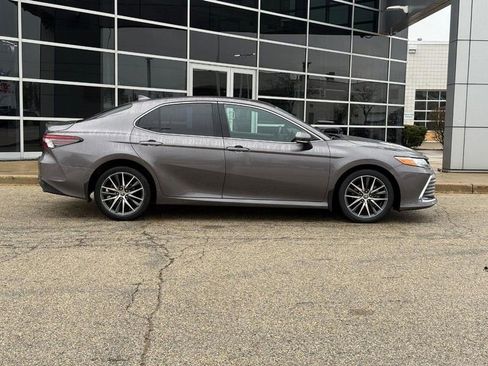 Used 2023 Toyota Camry XLE w/ Cold Weather Package image 2