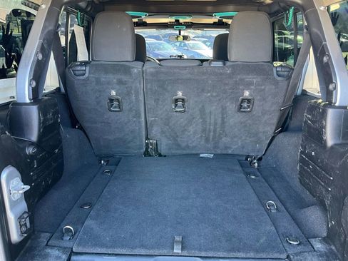 Used 2019 Jeep Wrangler Unlimited Sport S image 17