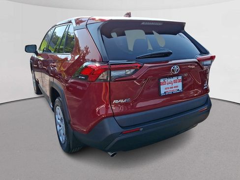 Used 2024 Toyota RAV4 LE AWD/4WD image 8