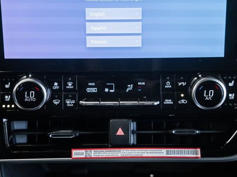 New 2026 Toyota Highlander Platinum AWD/4WD image 24