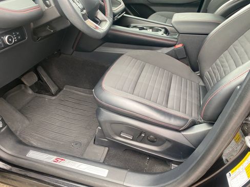 Used 2025 Ford Explorer ST-Line AWD/4WD image 12
