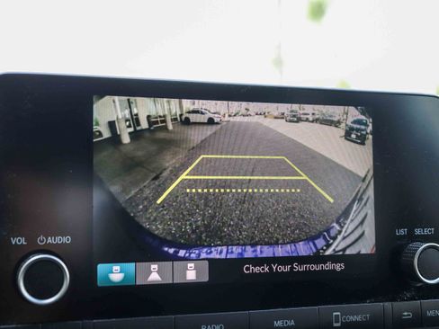 Used 2025 Honda CR-V LX image 28