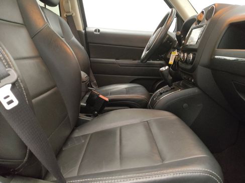 Used 2016 Jeep Patriot High Altitude FWD image 21