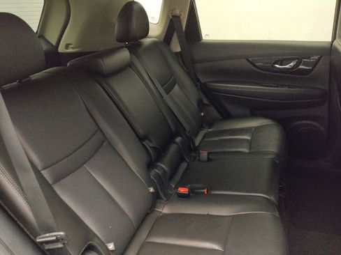 Used 2019 Nissan Rogue SL image 19