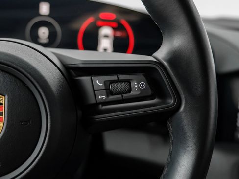 Used 2023 Porsche Taycan image 16