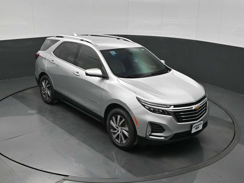 Used 2022 Chevrolet Equinox Premier image 19