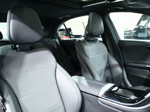 Used 2025 Mercedes-Benz C 300 4MATIC Sedan image 23