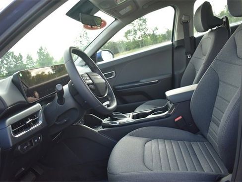 New 2025 Kia K4 EX image 18