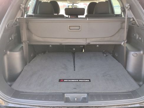 Used 2022 Mitsubishi Outlander ES image 15